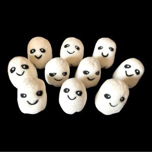 New White Felt Ghosts Set of (10)